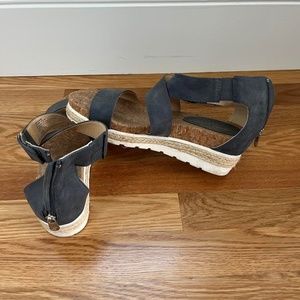 Adrienne Vittadini Sport Sandal